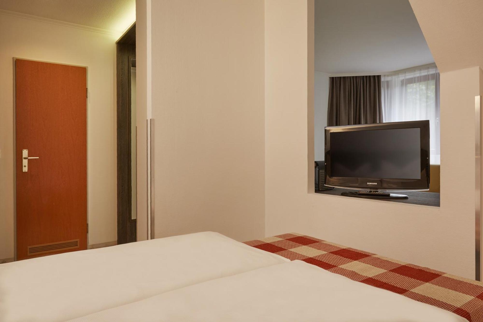 H+ Hotel Nuernberg Bagian luar foto