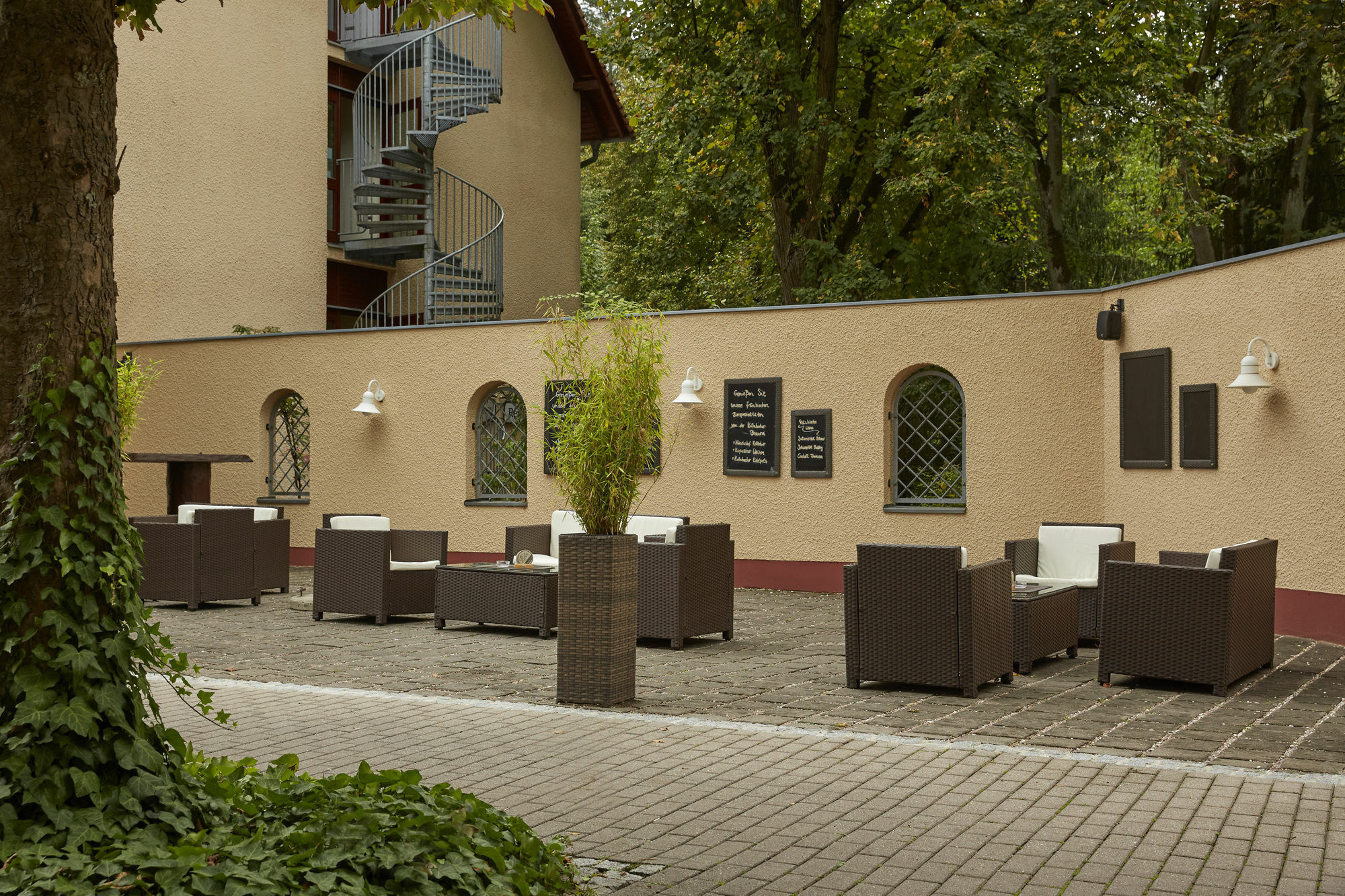 H+ Hotel Nuernberg Bagian luar foto