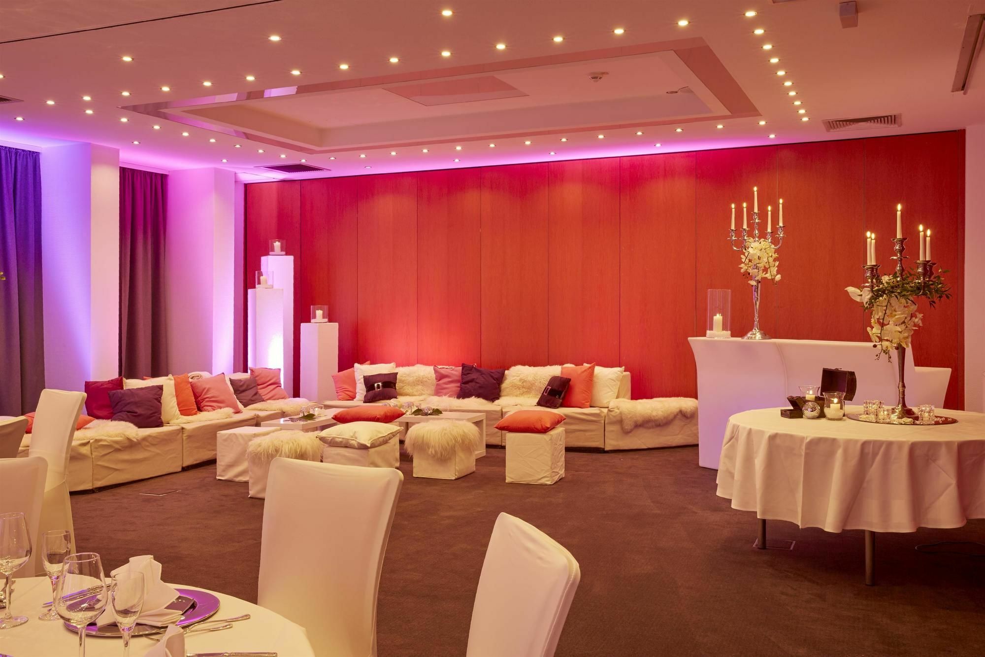 H+ Hotel Nuernberg Bagian luar foto