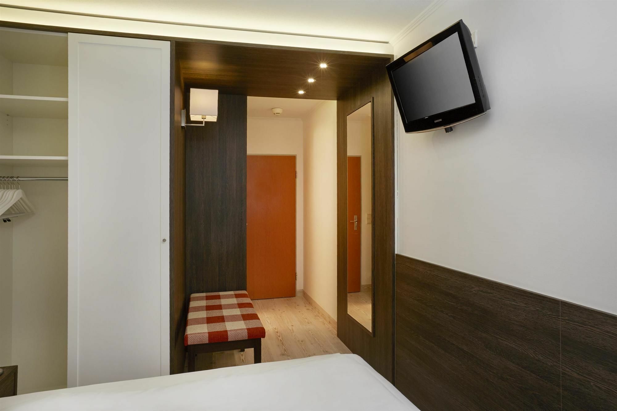 H+ Hotel Nuernberg Bagian luar foto