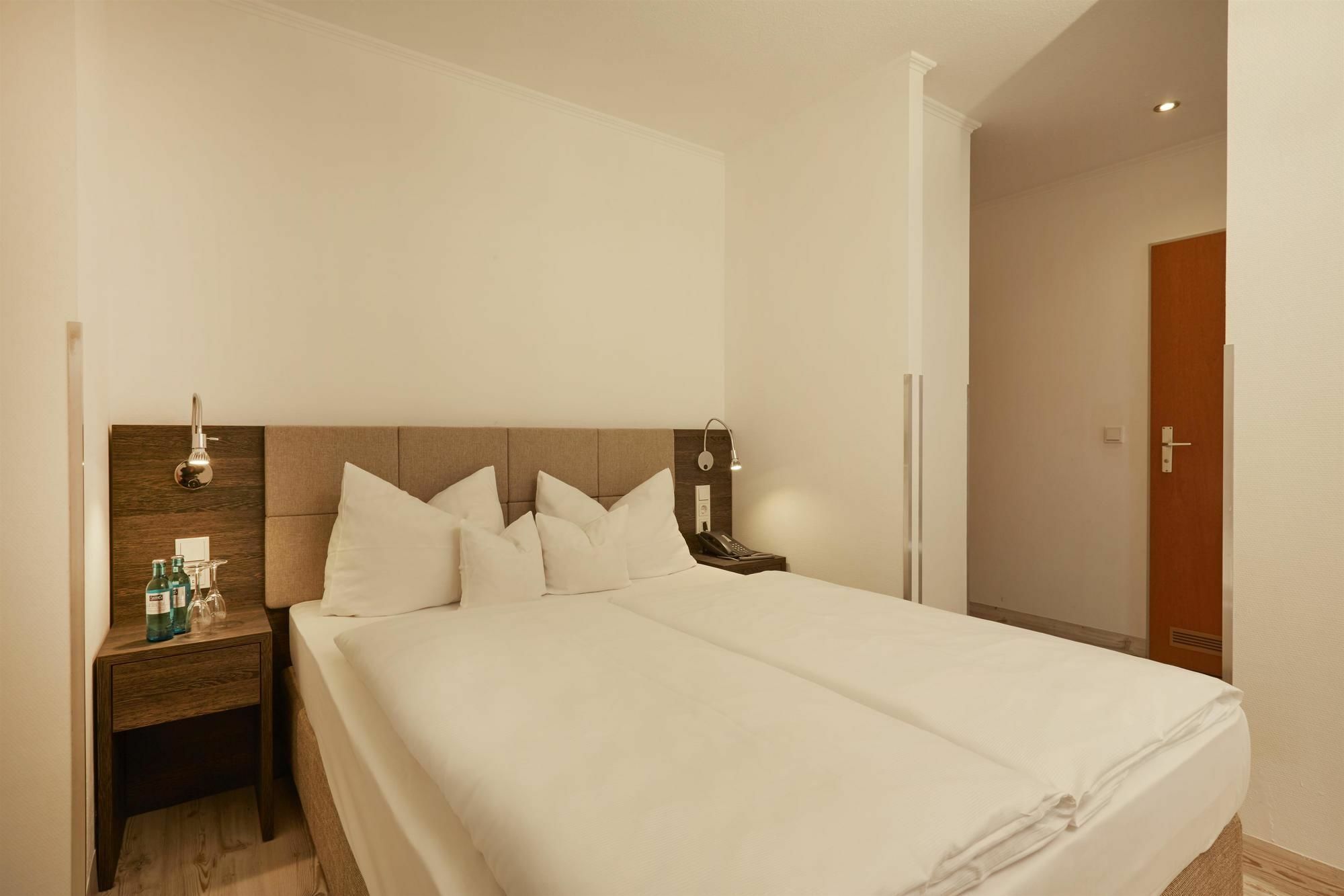 H+ Hotel Nuernberg Bagian luar foto