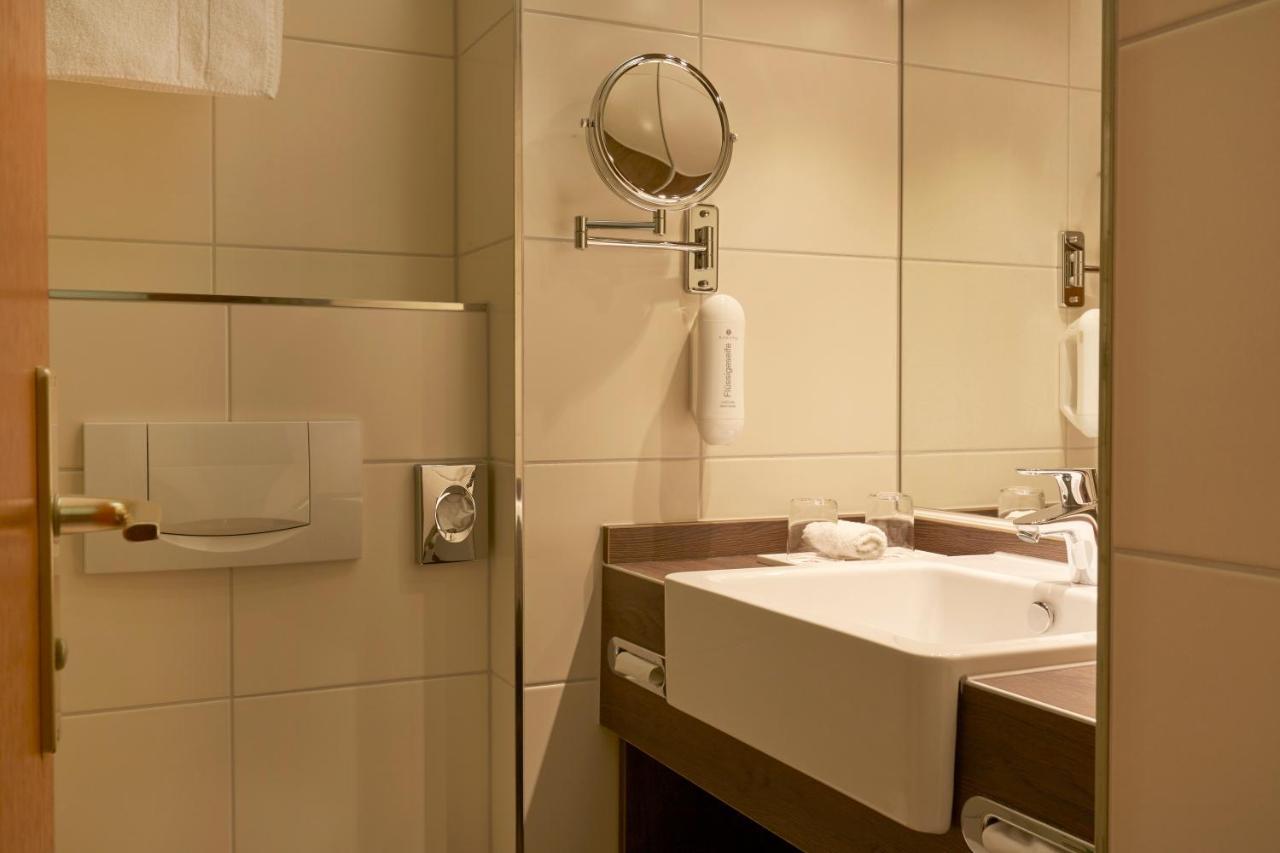 H+ Hotel Nuernberg Ruang foto